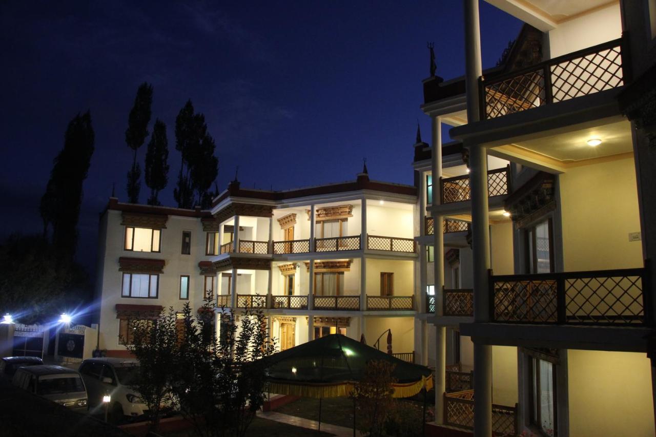 Hotel Nalanda Ladakh Лех Экстерьер фото