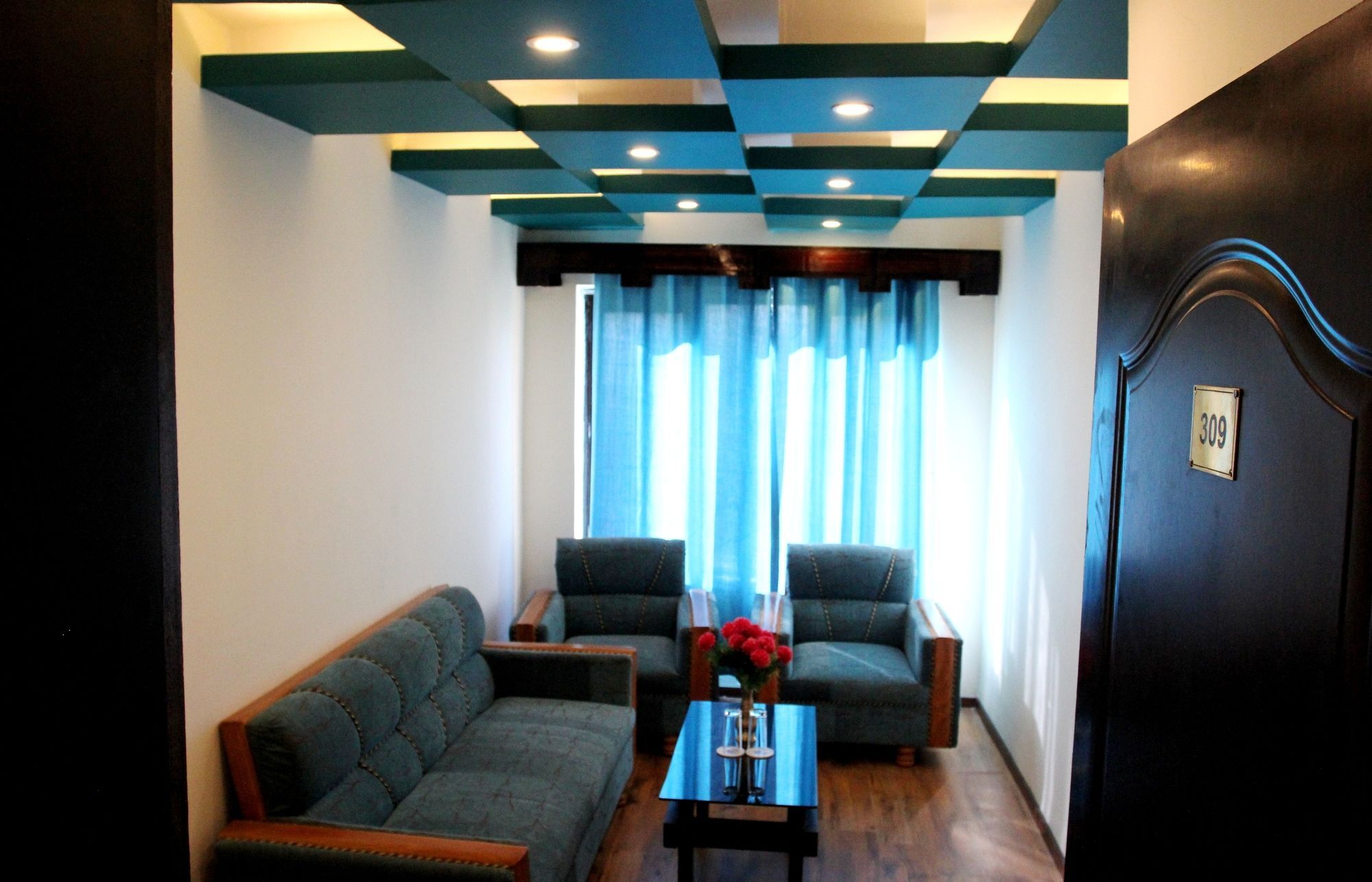 Hotel Nalanda Ladakh Лех Экстерьер фото